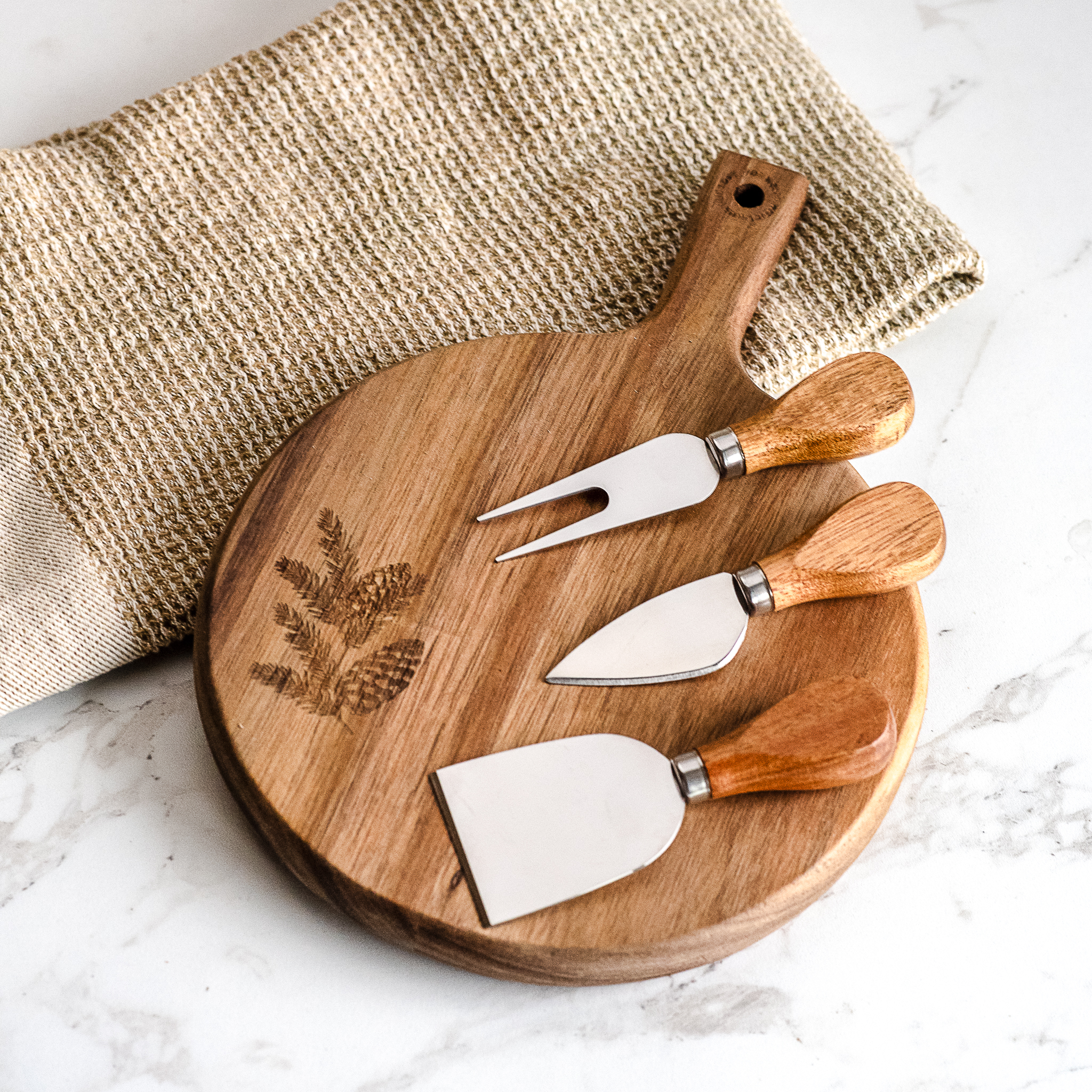 *Inner* 10.9" Pinecone 3Pc Cheese Board & Knife Set