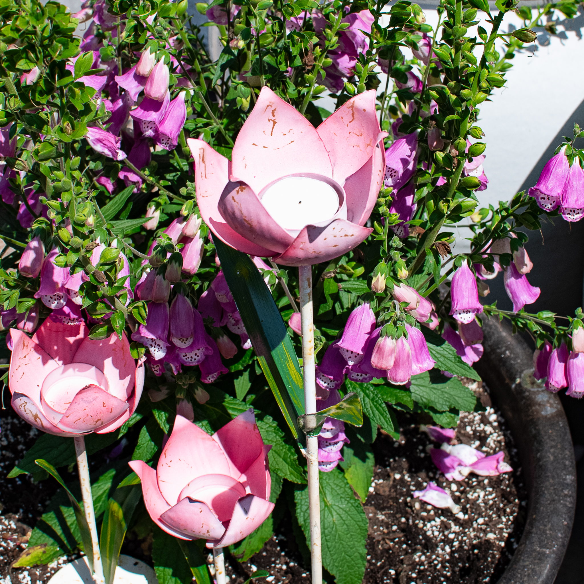 *Inner* 28"H Tulip Tea Light Stake