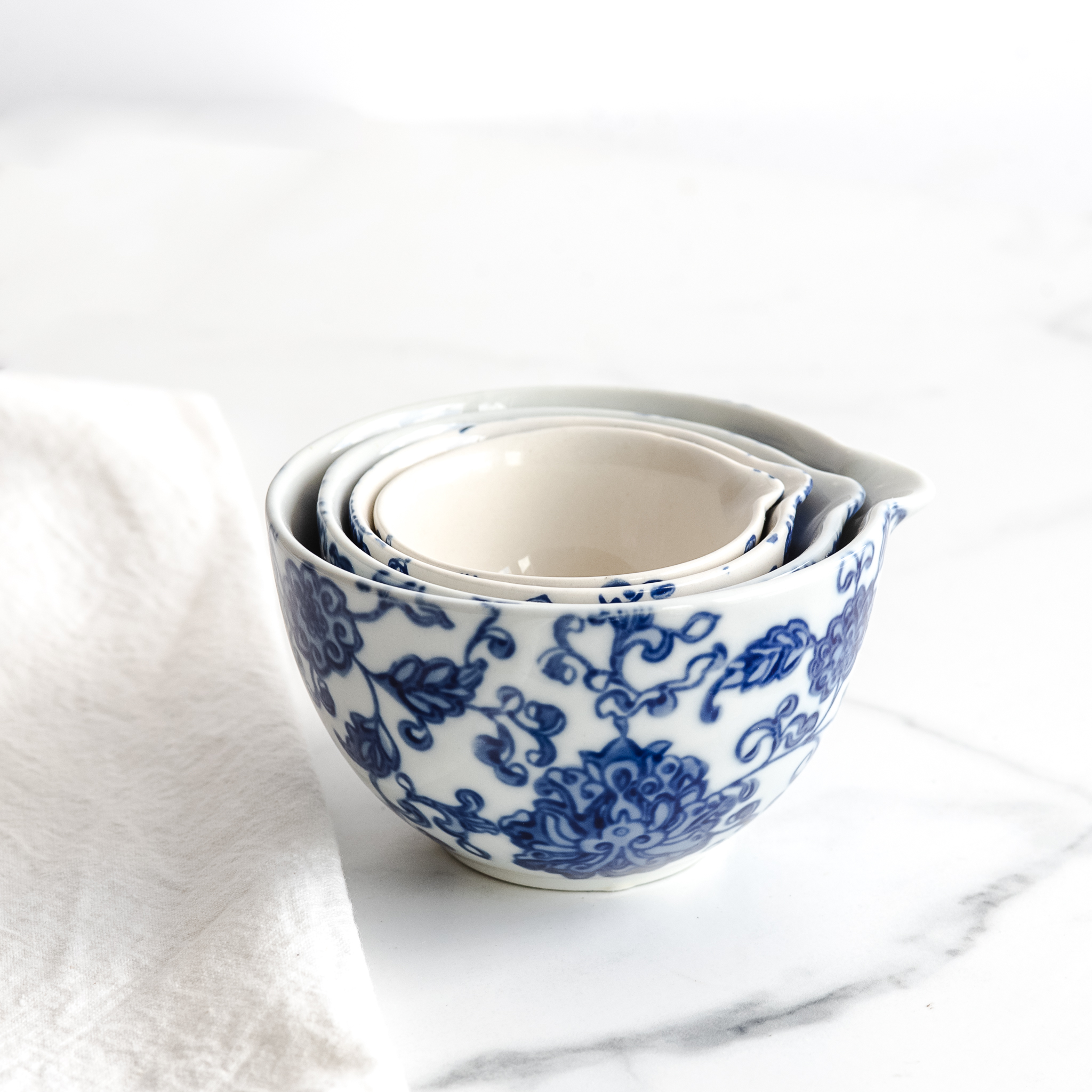 *Inner* S/4 Blue Floral Meas. Cups