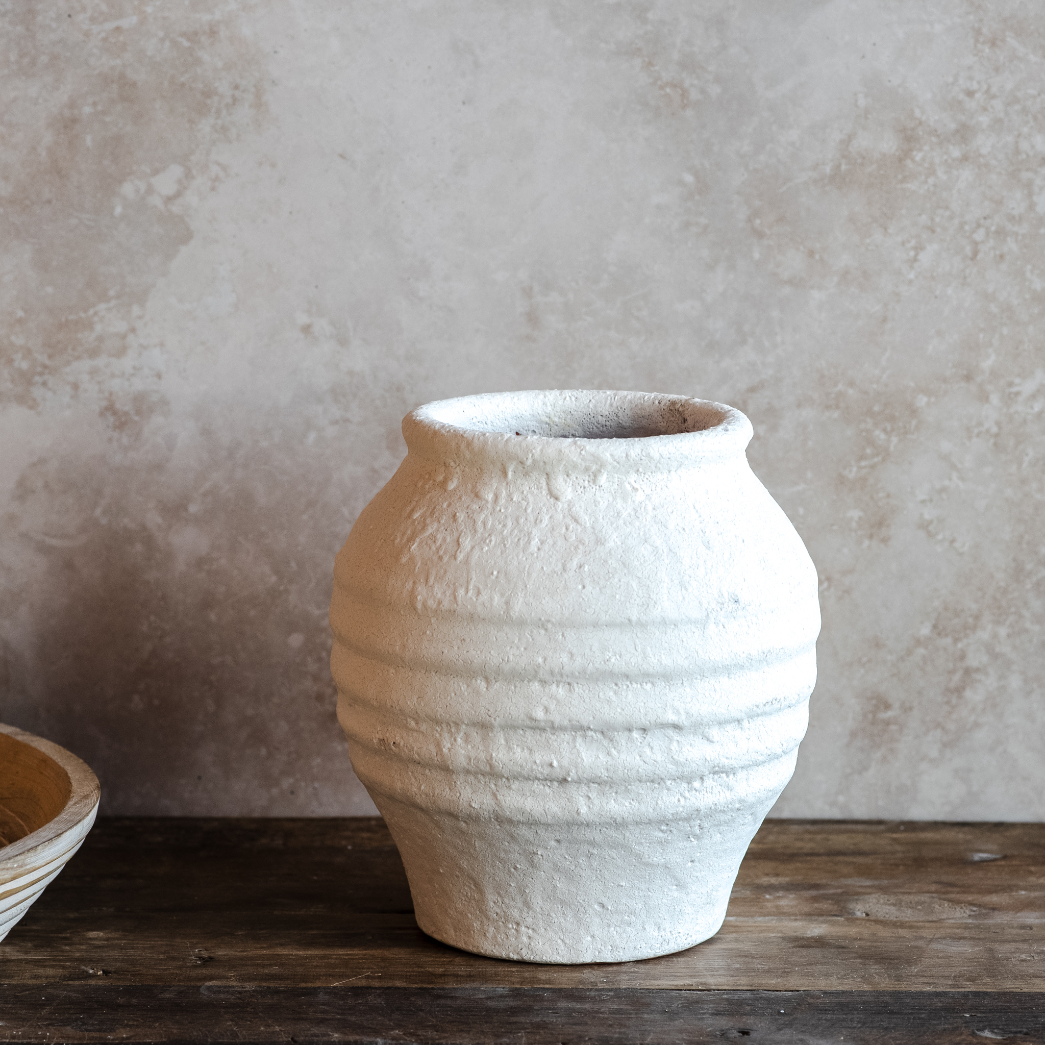 7.7" White Line Vase