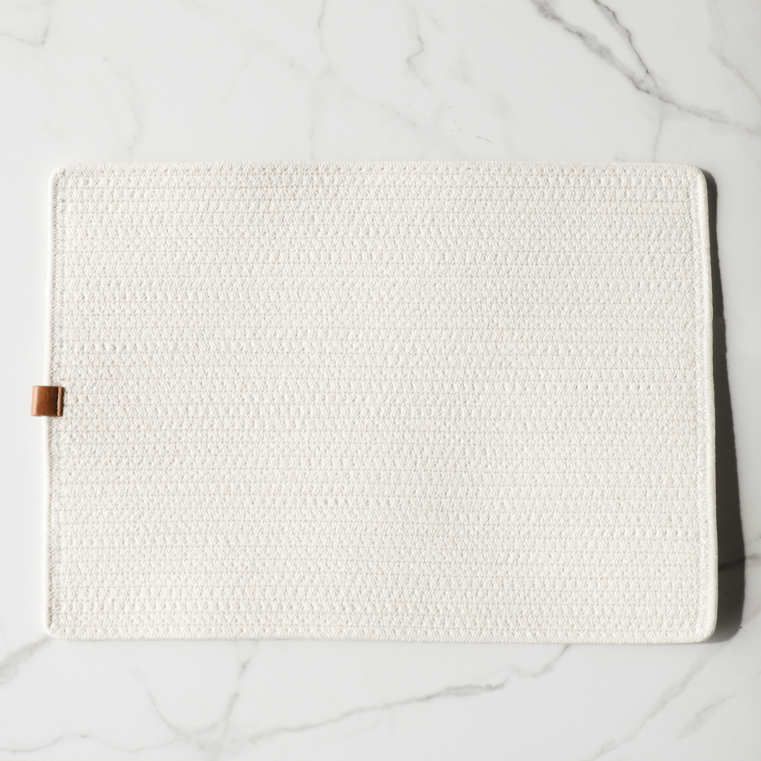 18" X 13" Ivory Placemat