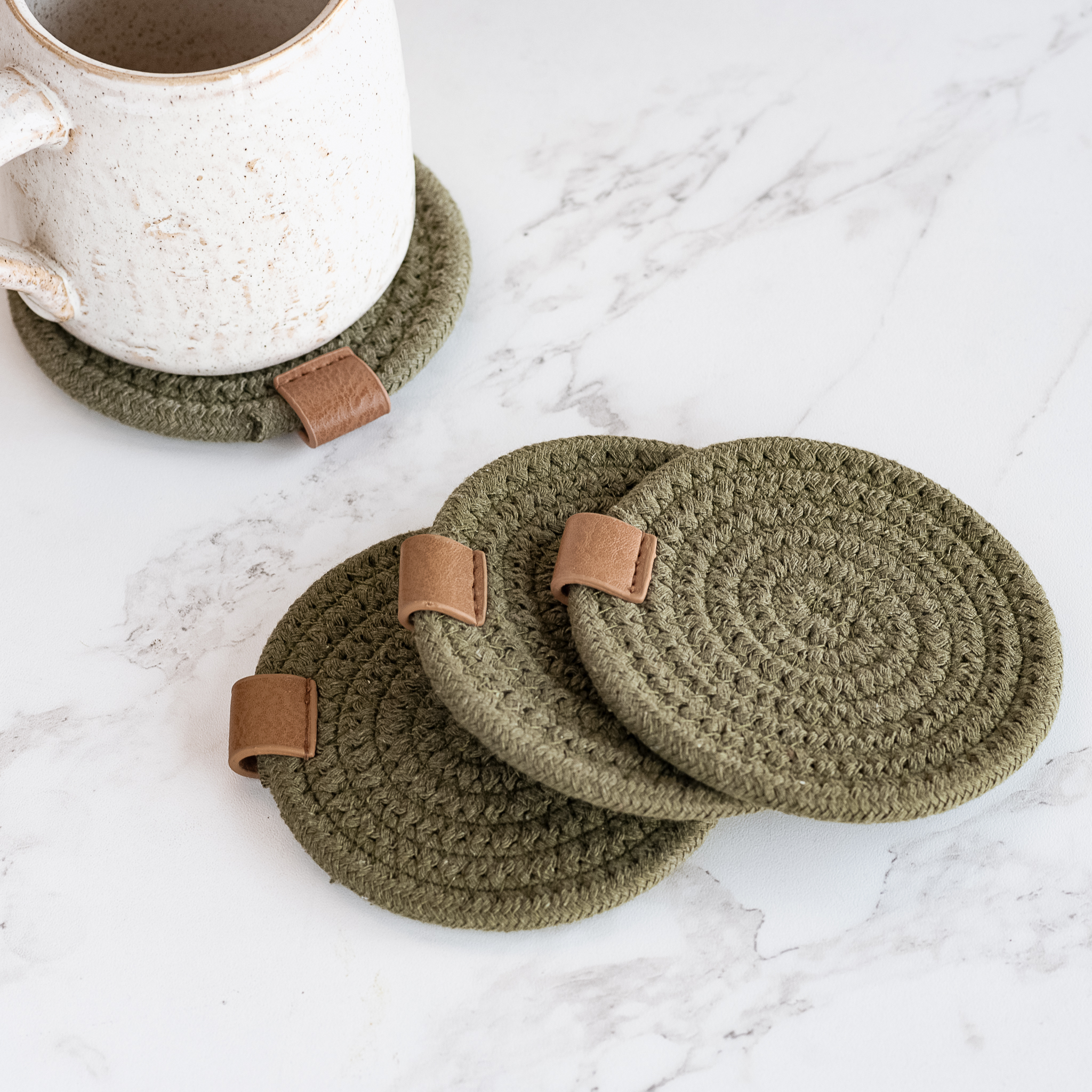 S/4 Round Olive Coasters