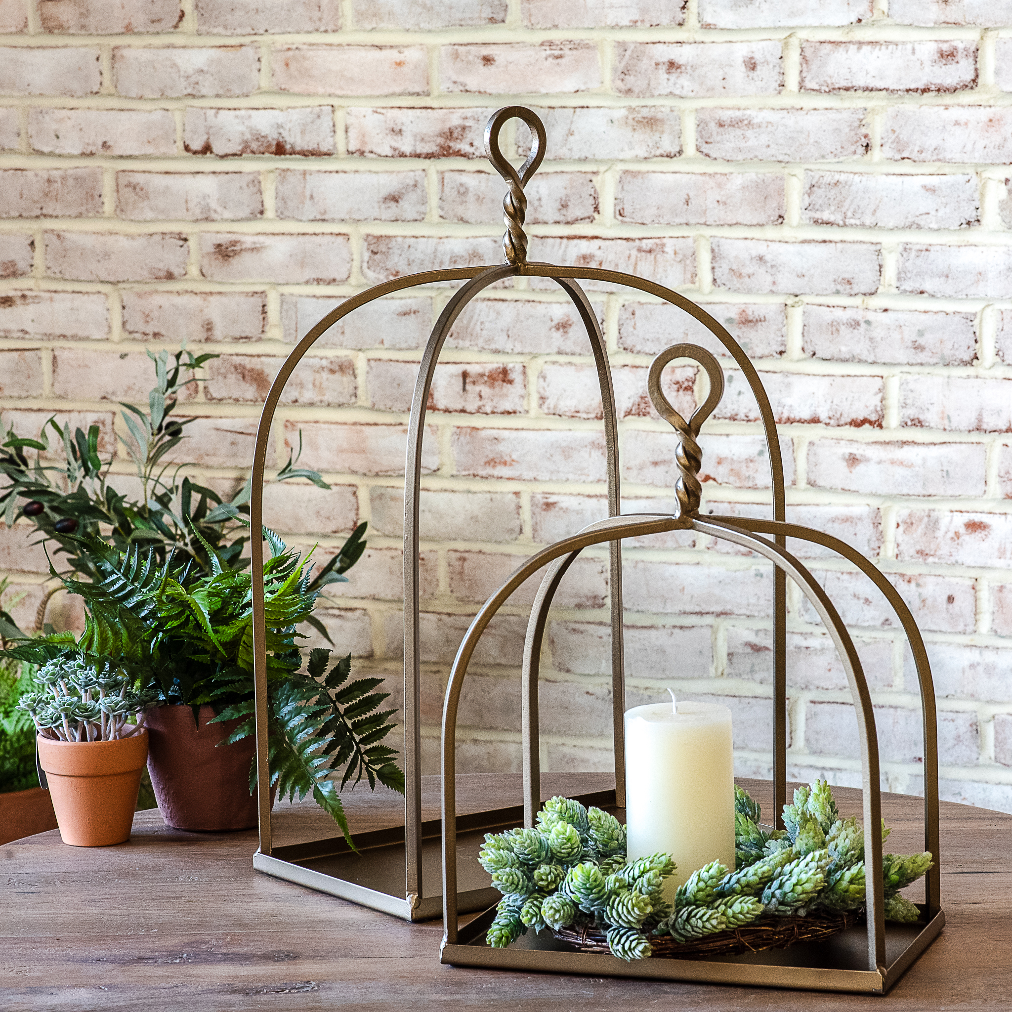 S/2 Ant. Brass Iron Displayers
