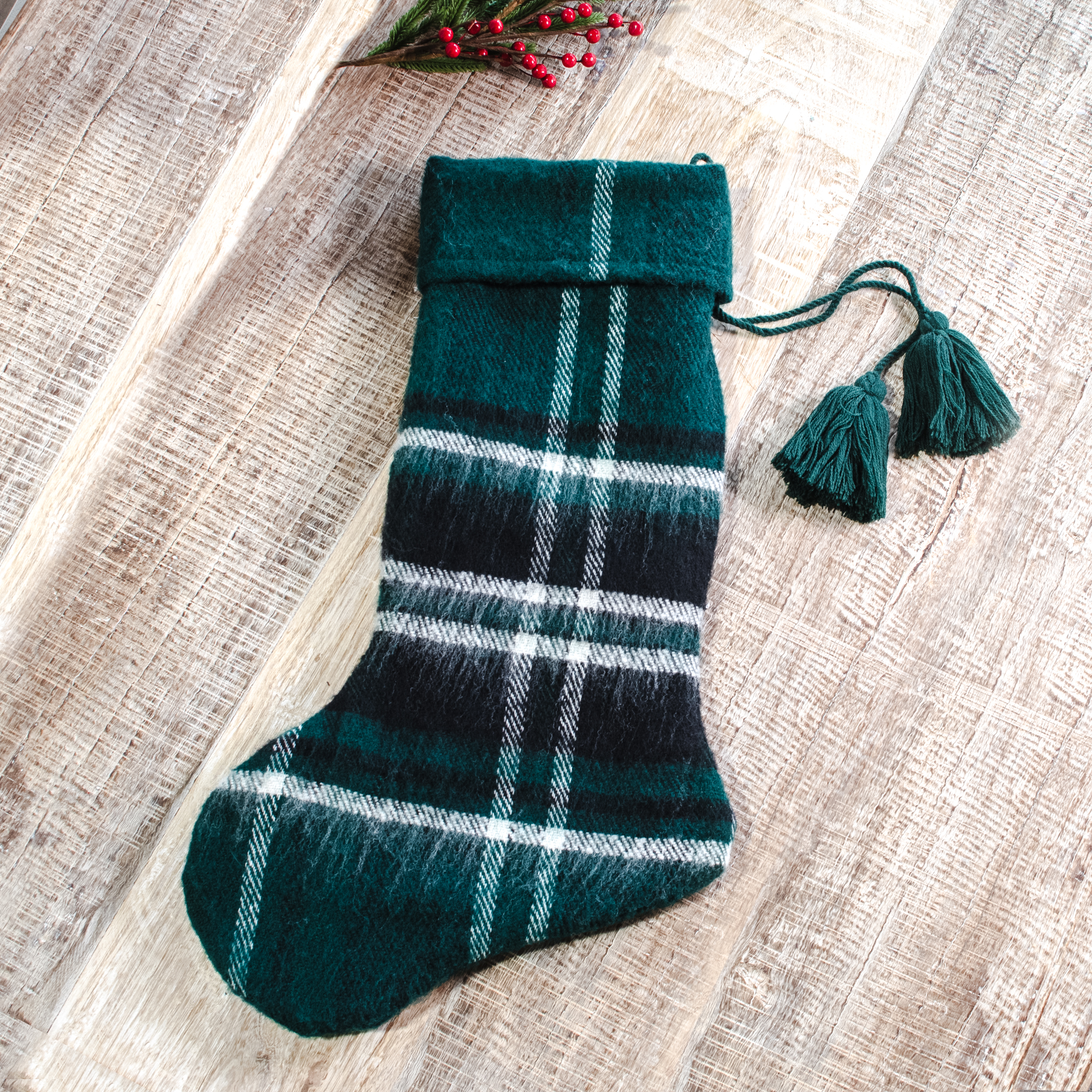 *Inner* 22"H Gr Tartan Stocking