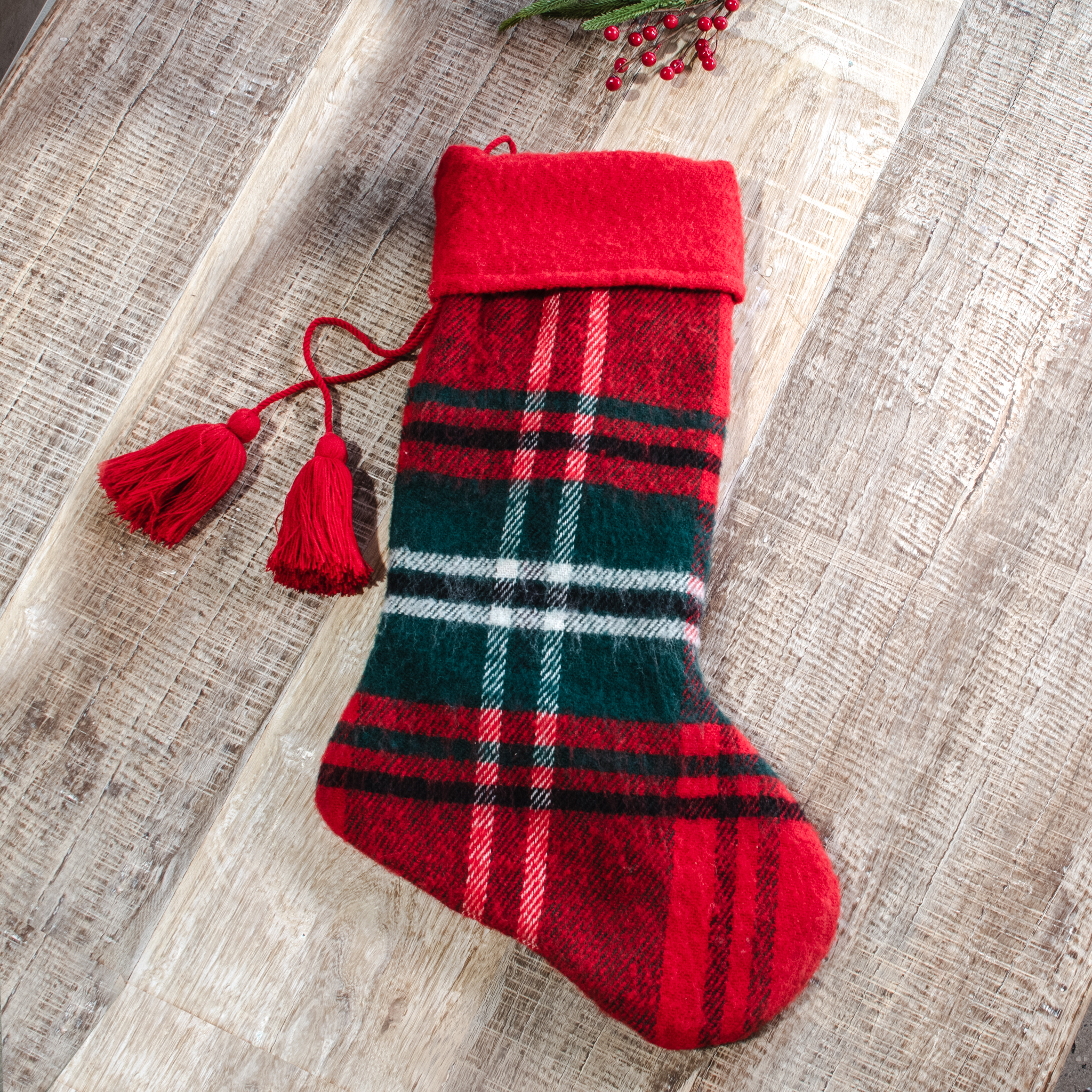 *Inner* 22"H Rd Tartan Stocking