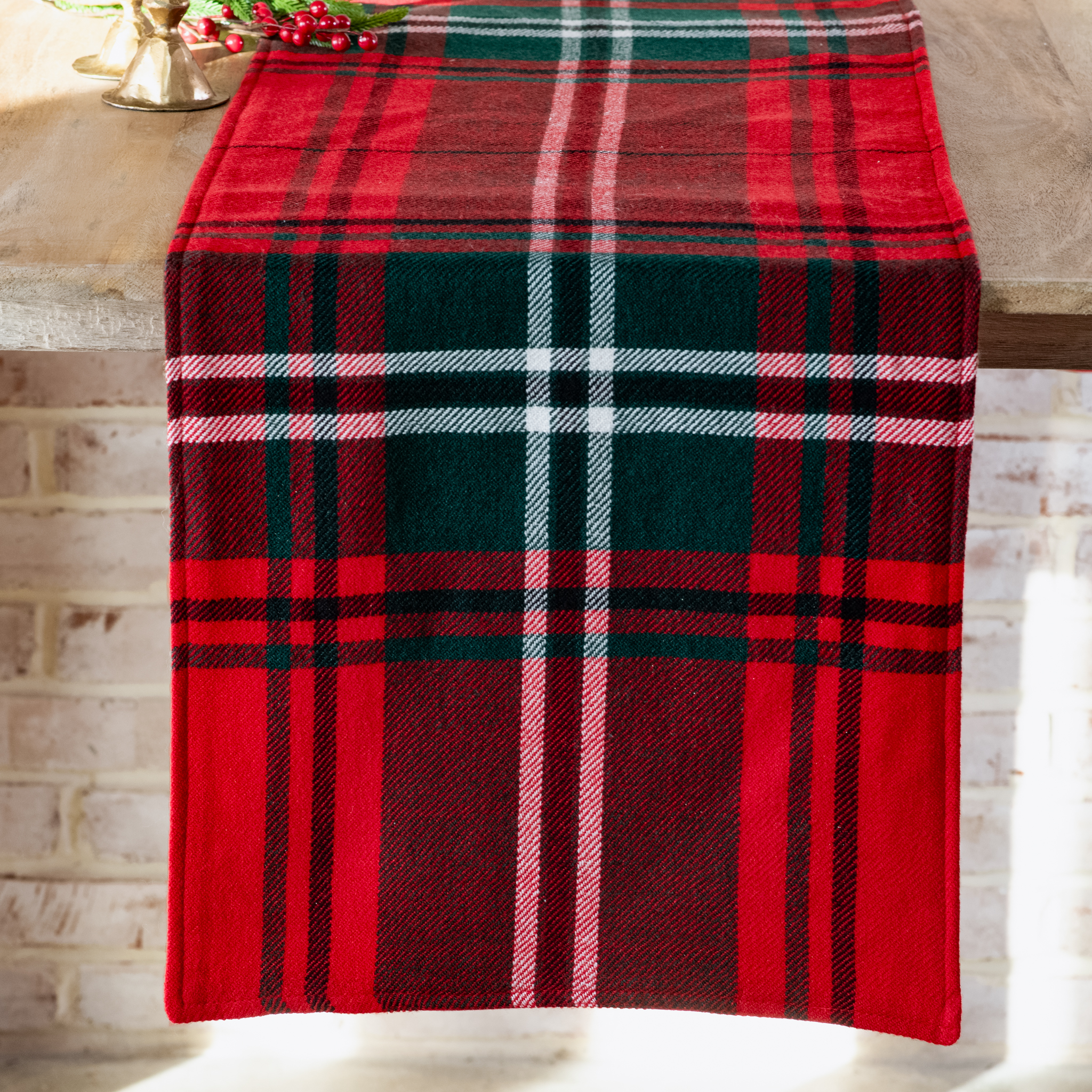 *Inner* 72"L Rd Tartan Table Runner