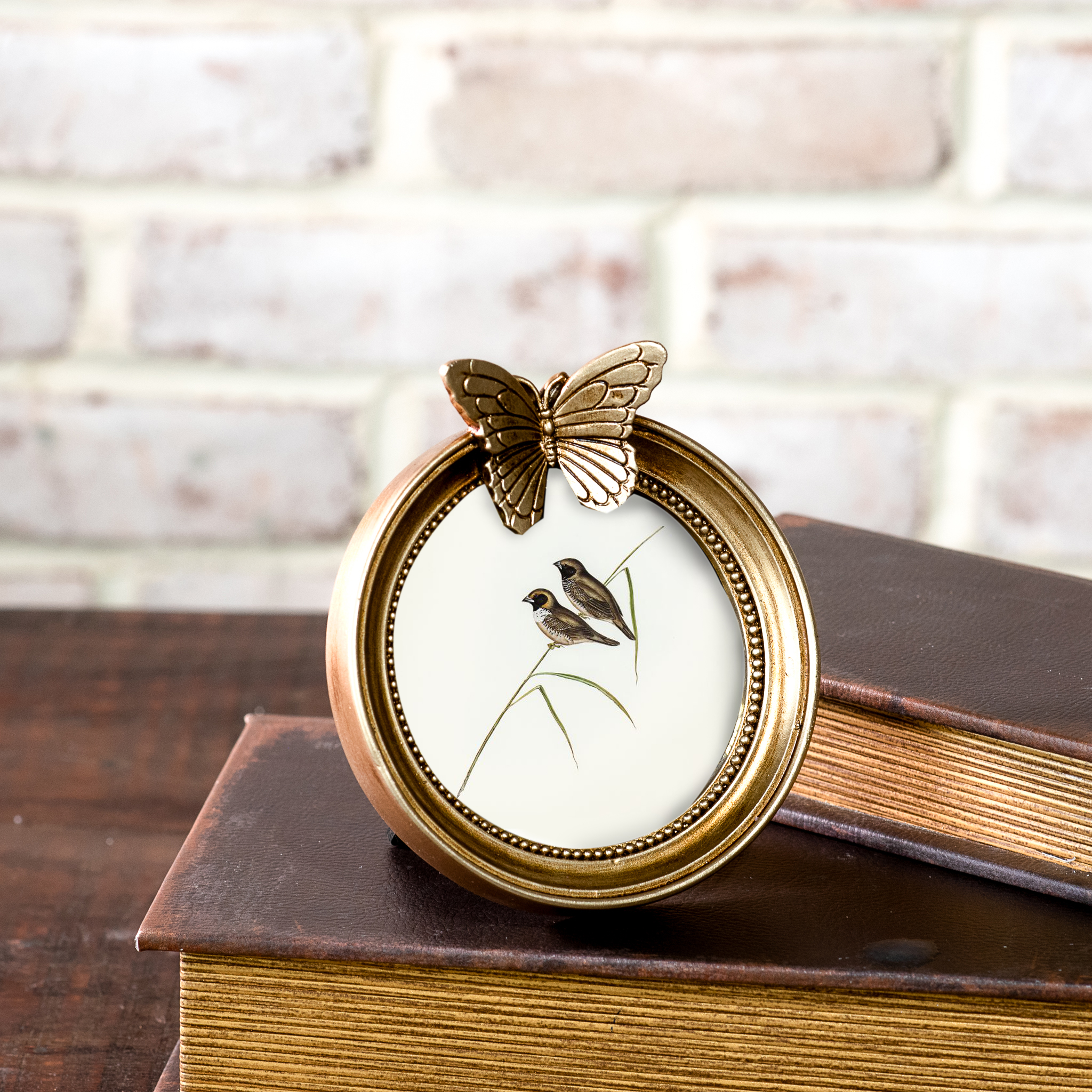 *Inner* 3.5" Rd. Ant. Gold Butterfly Photo Frame
