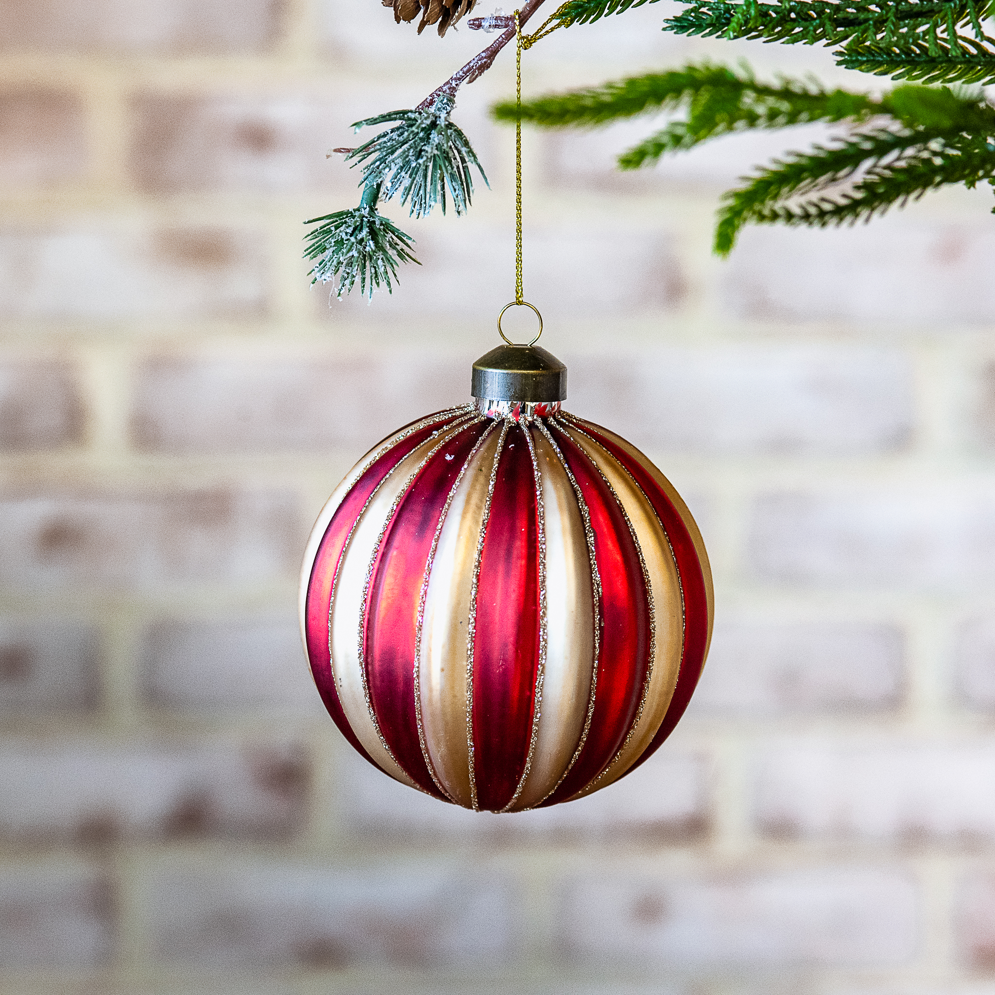 *Inner* 4" Red/Gld Stripe Ornament