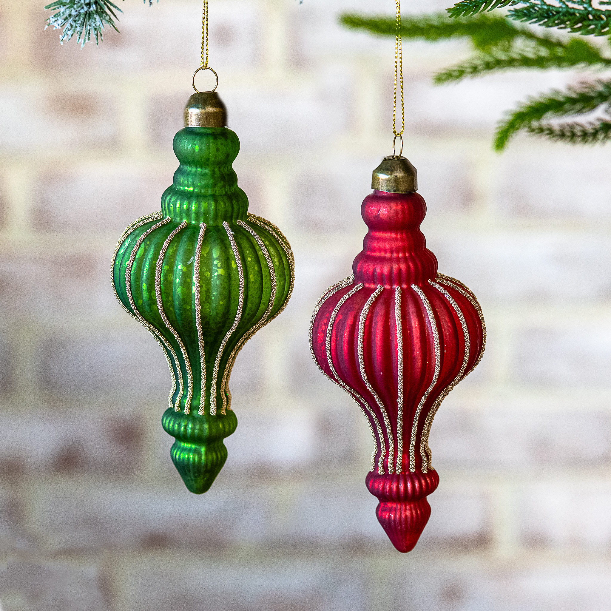 *Inner* 2 Asst. 5.7" Gr/Red Twist Ornaments