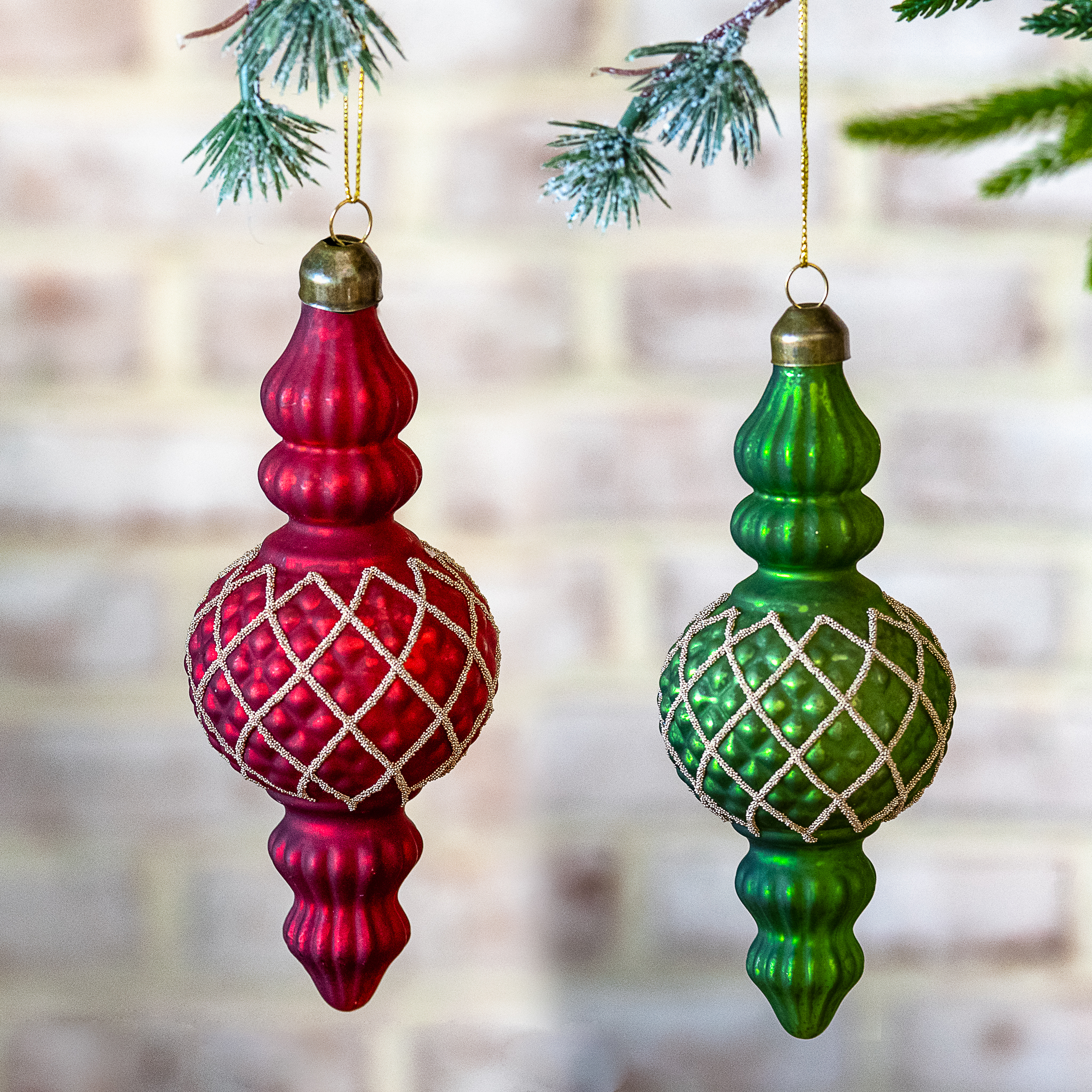 *Inner* 2 Asst. 6" Gr/Red Check Ornaments