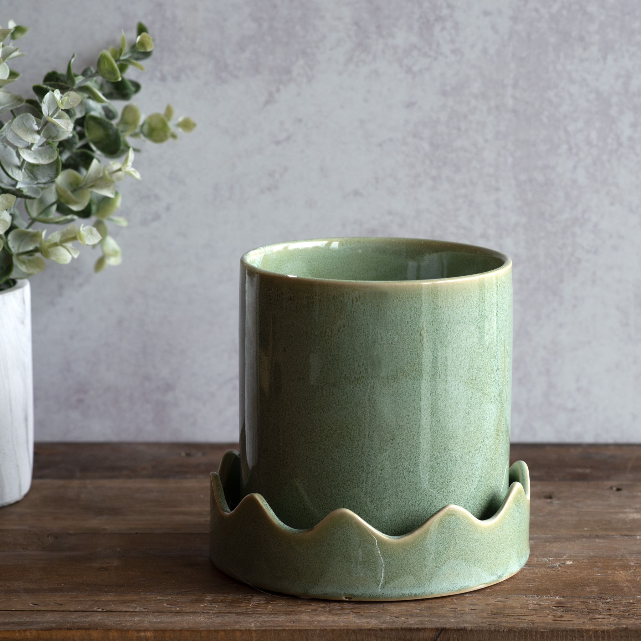 5.2" Lt. Green Planter With Saucer