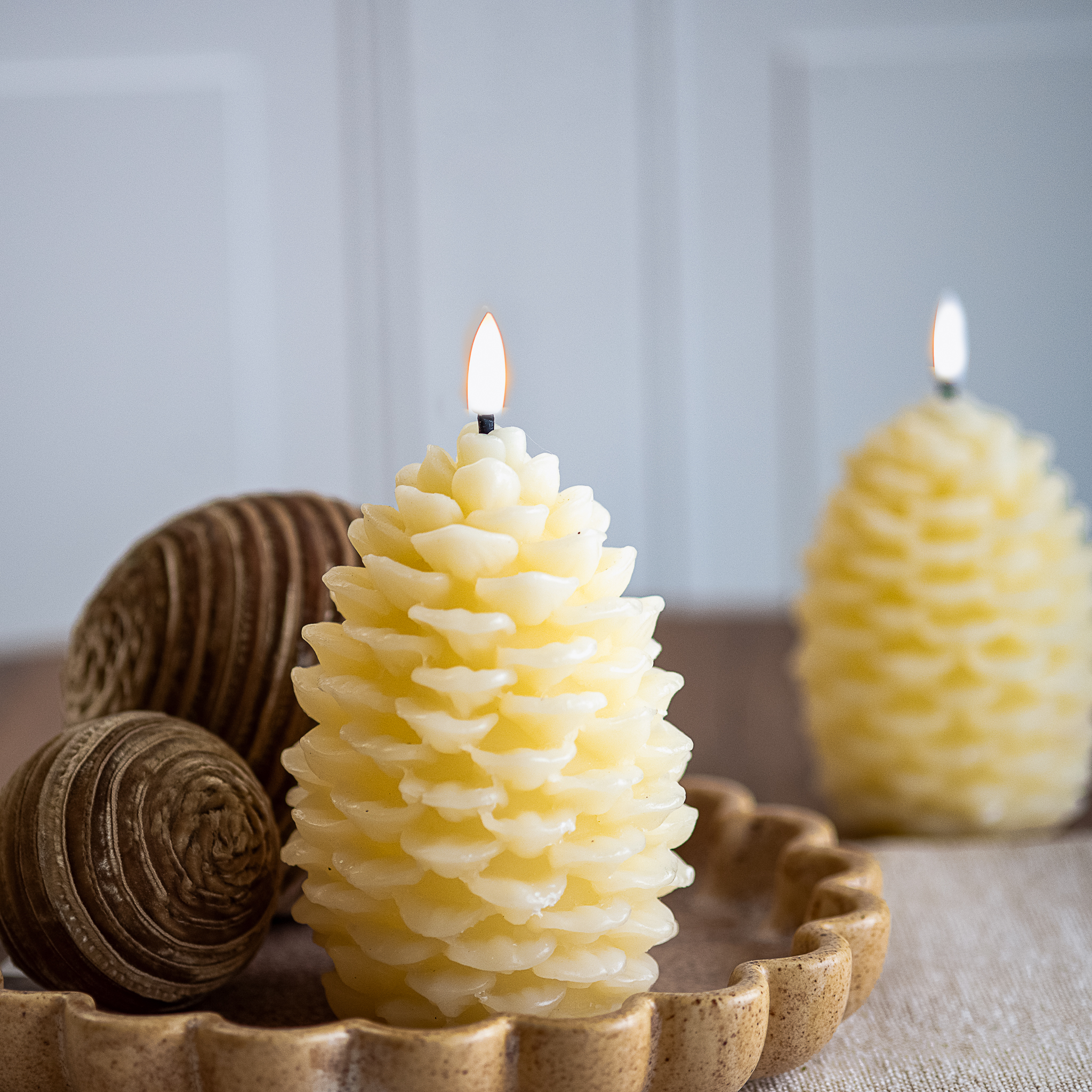 *Inner* 7" Ivory Led Pinecone Candle