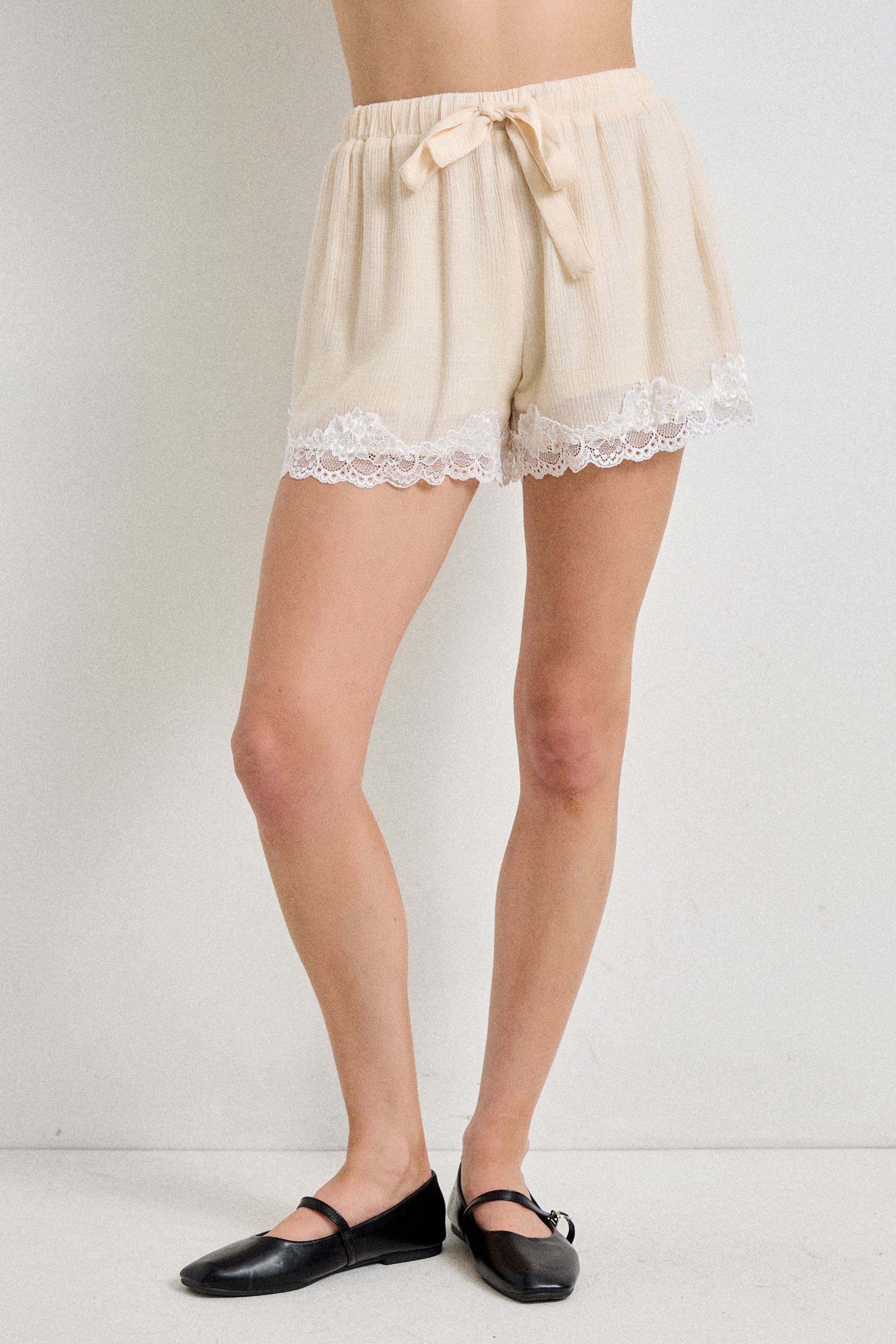 Lace Hem Drawstring Shorts