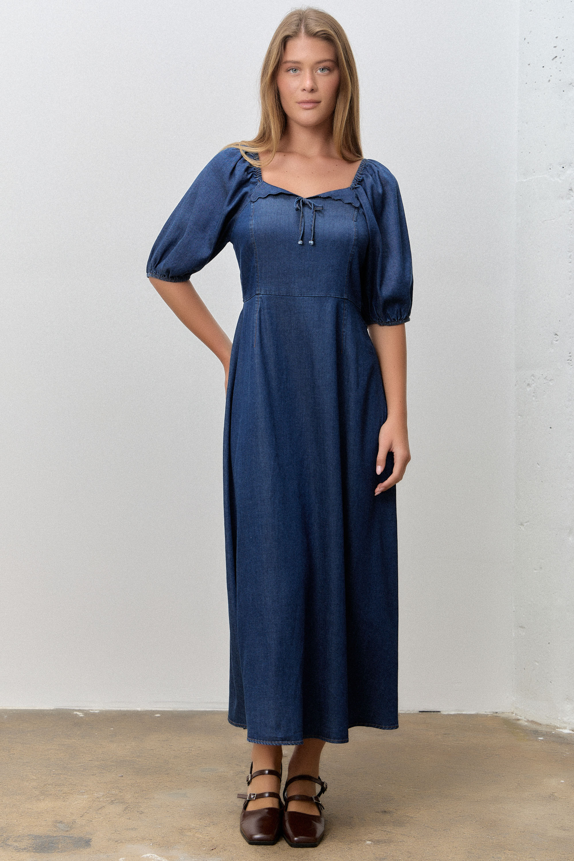 Stretched Chambray Half Sleeve Midi Dress