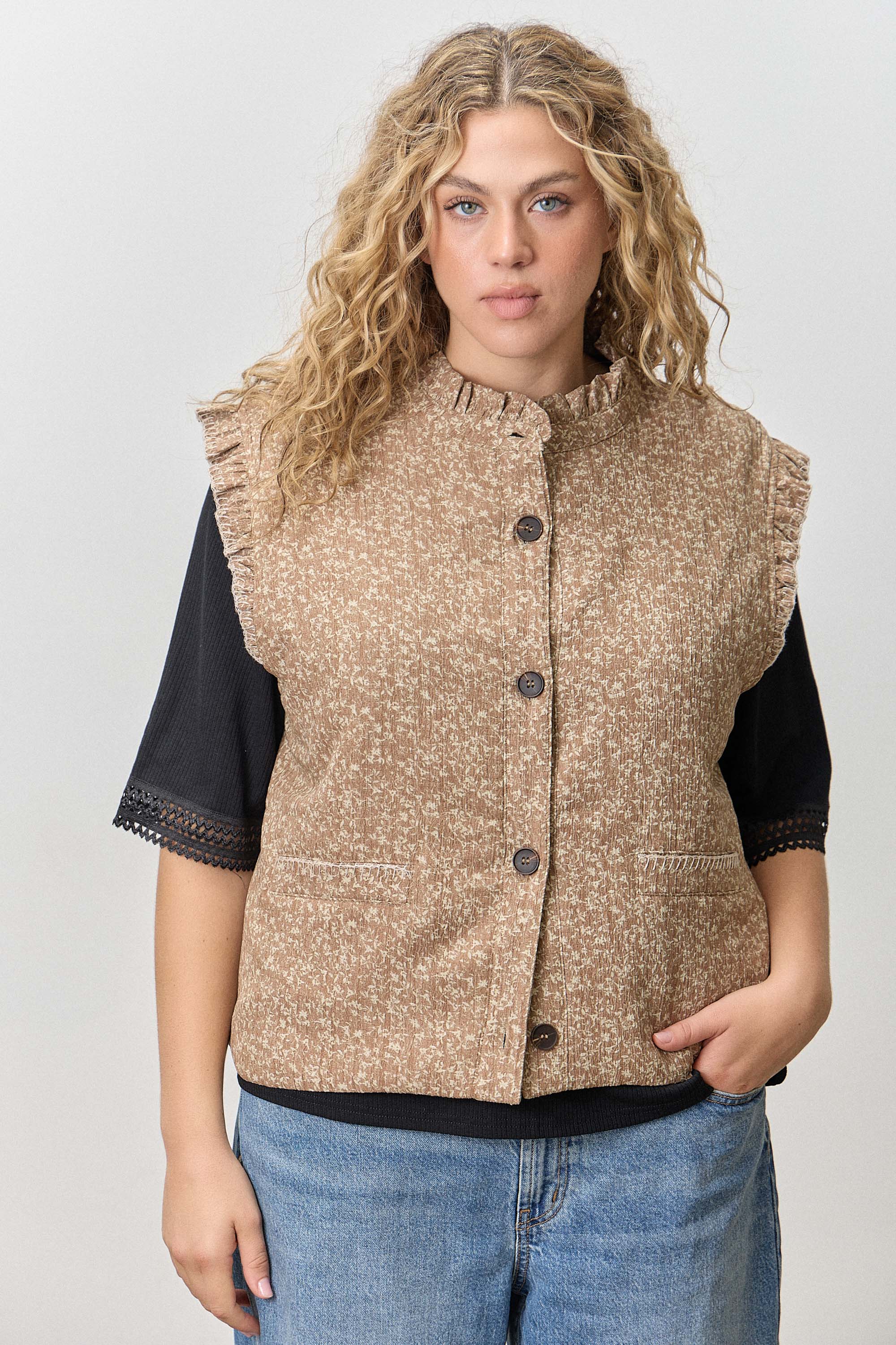 Floral Printed Ruffle Neck Puffer Vest