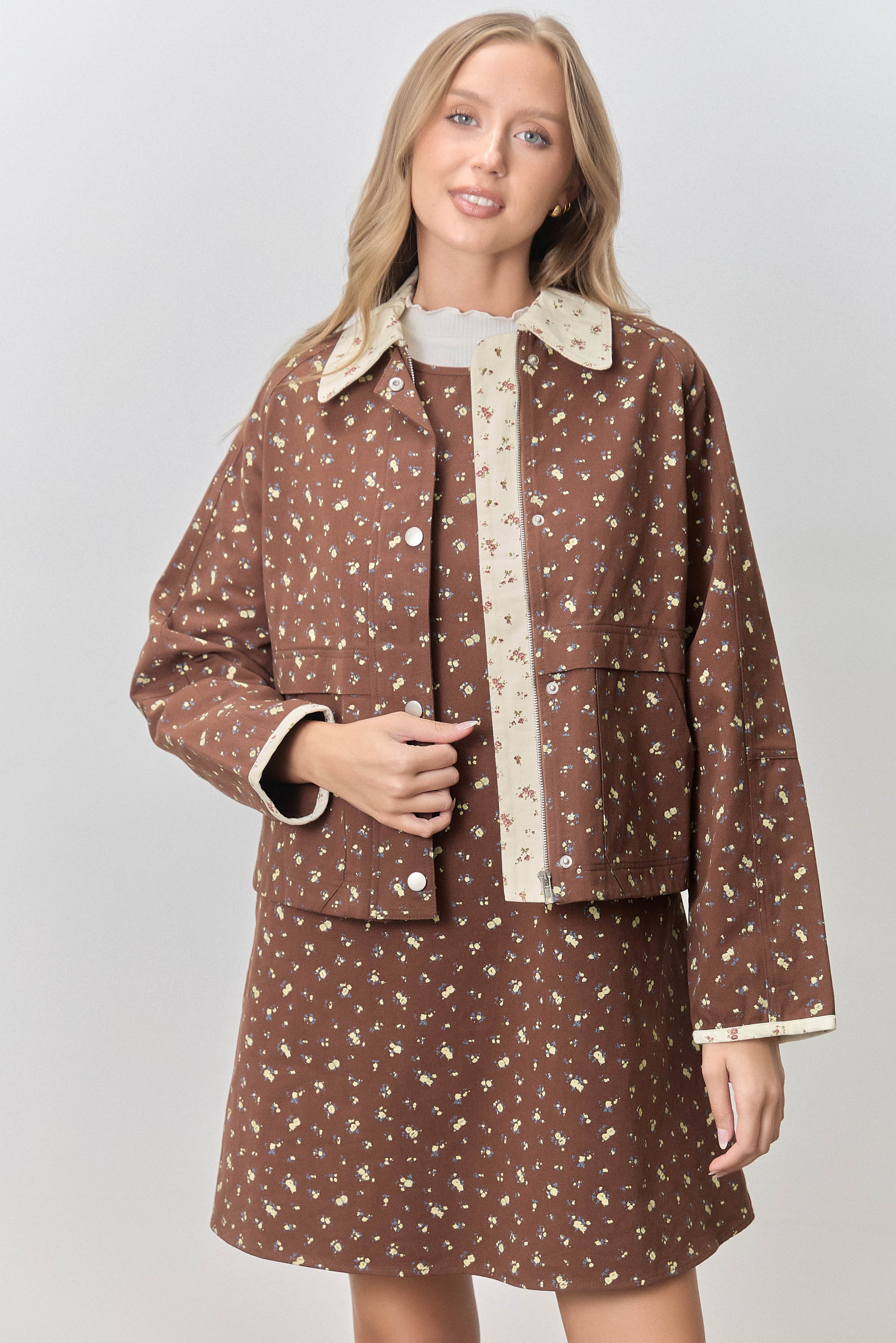 Plus Size Floral Print Contrast Collar Jacket